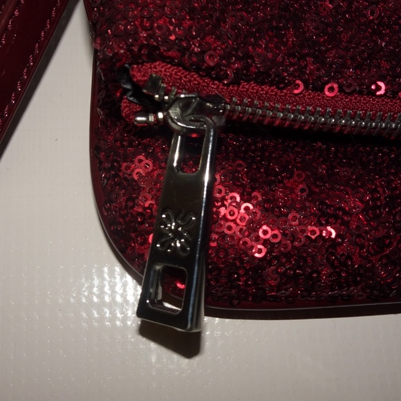 Simply Vera Wang Sequin Wristlet Clutch Purse - Picture 4 of 6